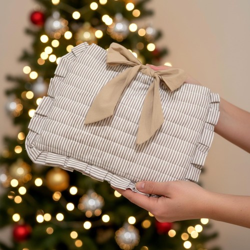 Quilted bow bible sleeve book - quilted,