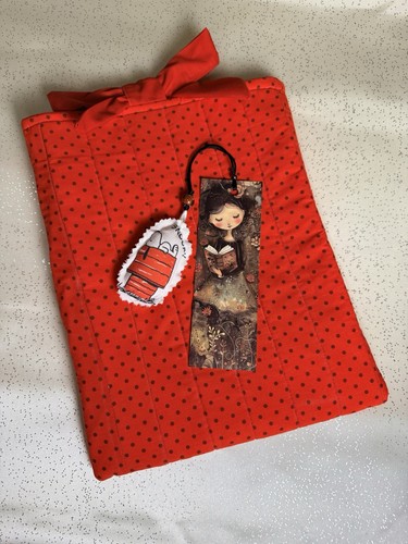 Quilted bow sleeve book cover - book,